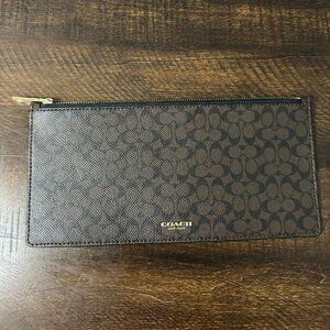 Coach Women's Brown Cash Wallet-purse